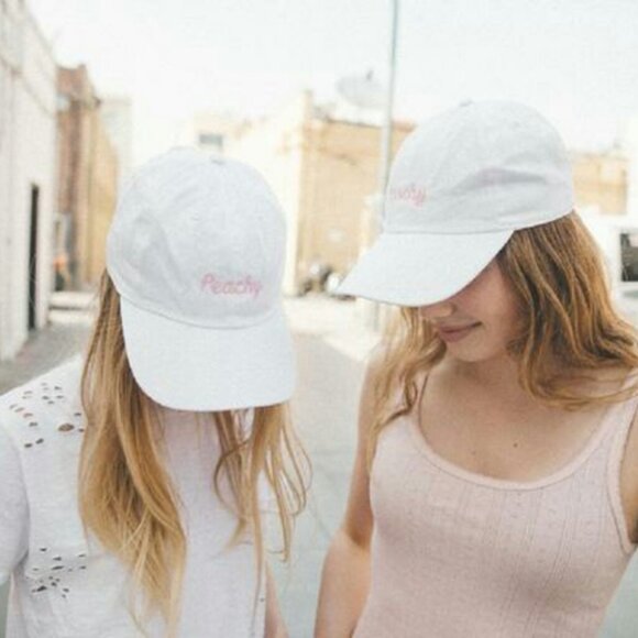 NWT Brandy Melville Peachy hat - Picture 1 of 3